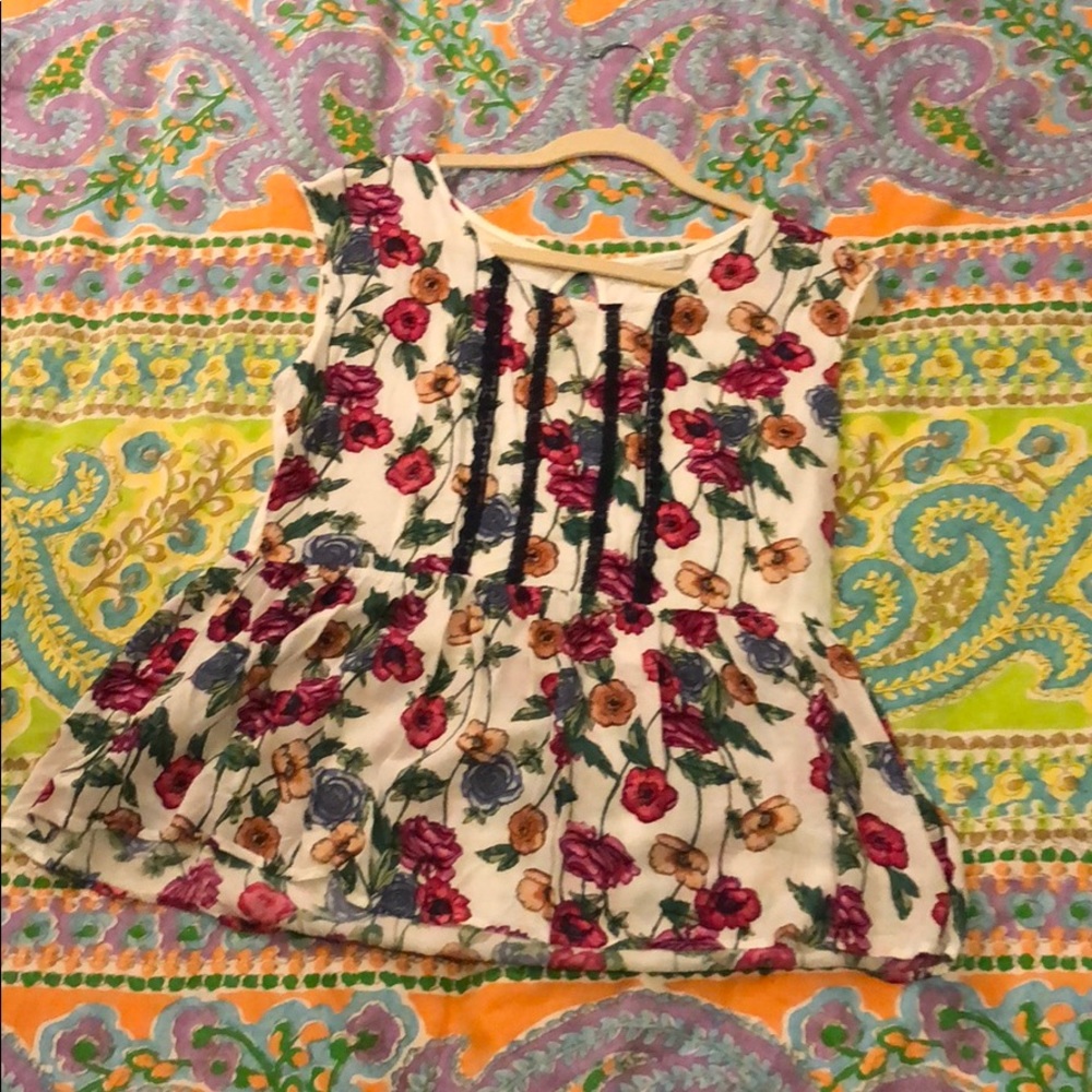 Lauren Conrad Blouse